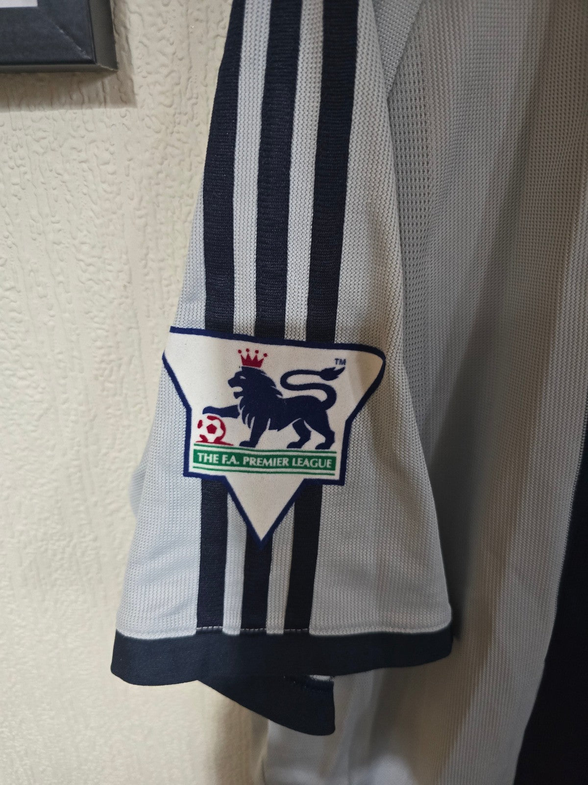 Newcastle United 2002/03 Andy Griffin matchworn away shirt with proof