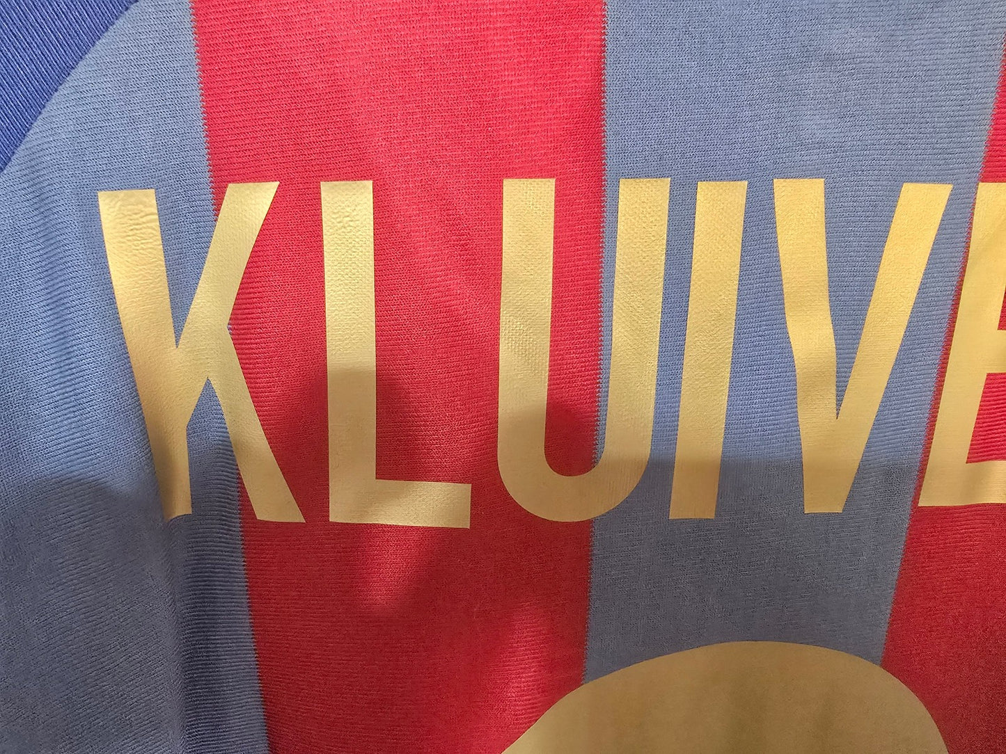 Barcelona 2001/02 Nike home shirt #9 KLUIVERT - Large