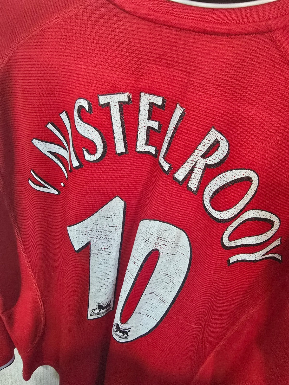 Manchester United 2000/02 Umbro Long sleeved home shirt, #10 V.NISTELROOY, XL