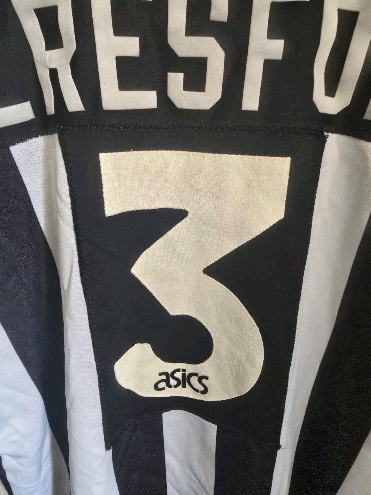 Newcastle United 1993/95 John Beresford Matchworn & Signed Home Shirt.