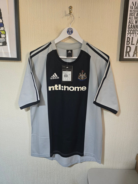Newcastle United 2002/03 Away shirt, BNWT #9 SHEARER - Medium