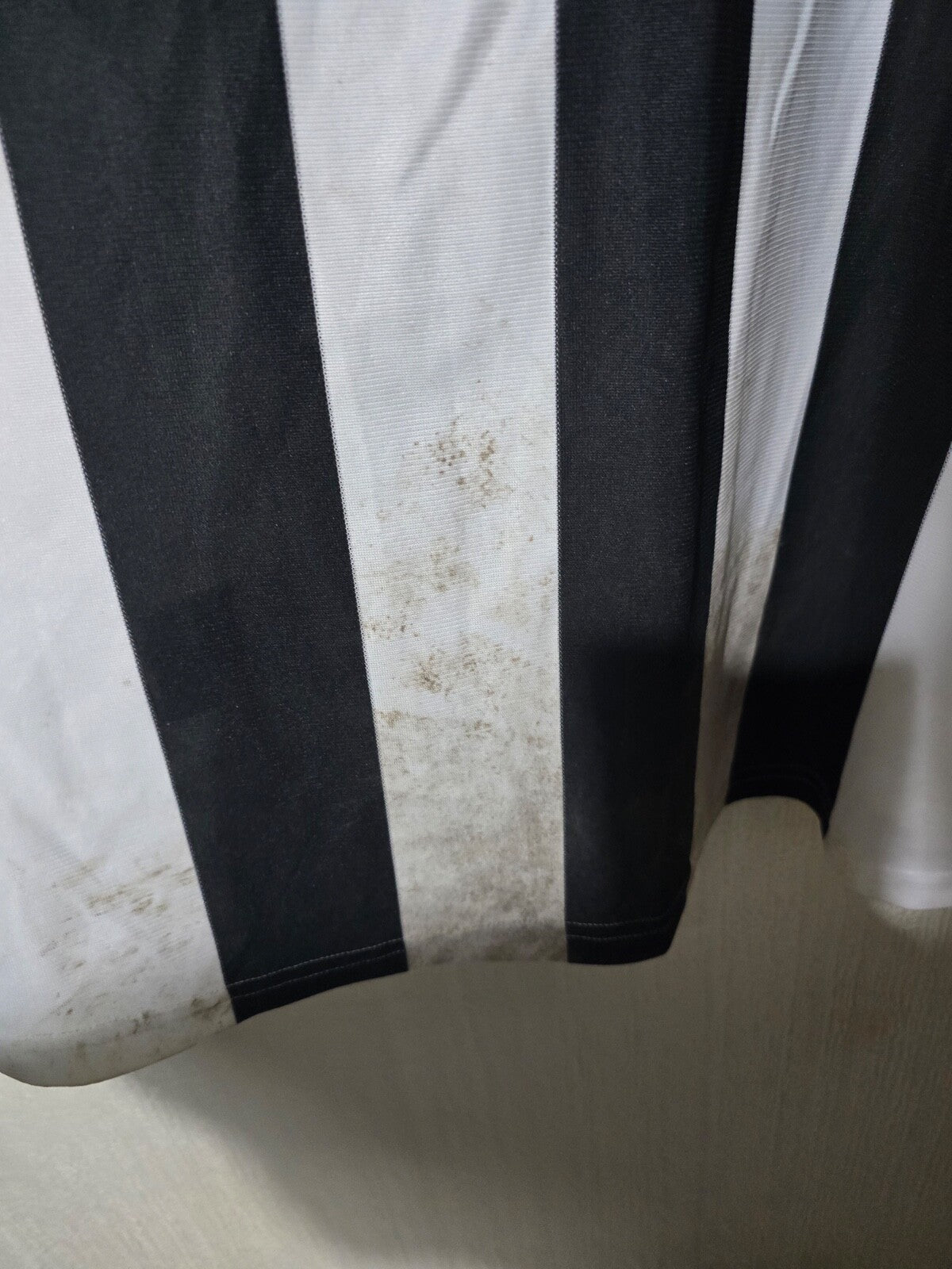 Newcastle United 2005/06 Matchworn home shirt #33 BABAYARO v Mansfield FA cup