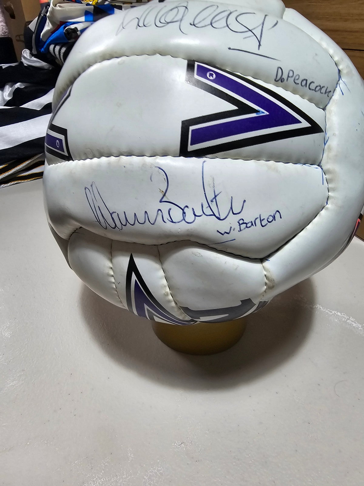 Newcastle United squad signed ball 1995/96