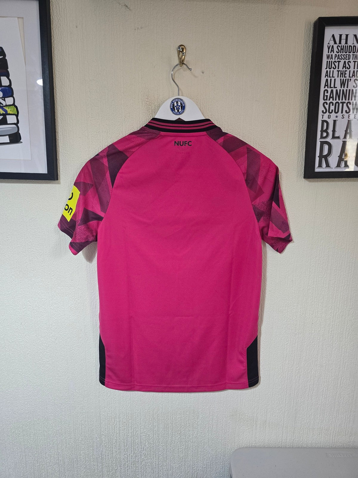 Newcastle United 2023/24 Keeper Shirts, BNWT - Junior XL