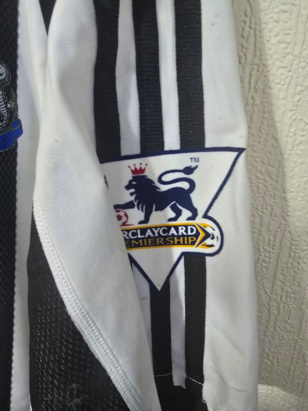 Newcastle United Jermaine Jenas Matchworn home shirt v Man city 2003 with COA