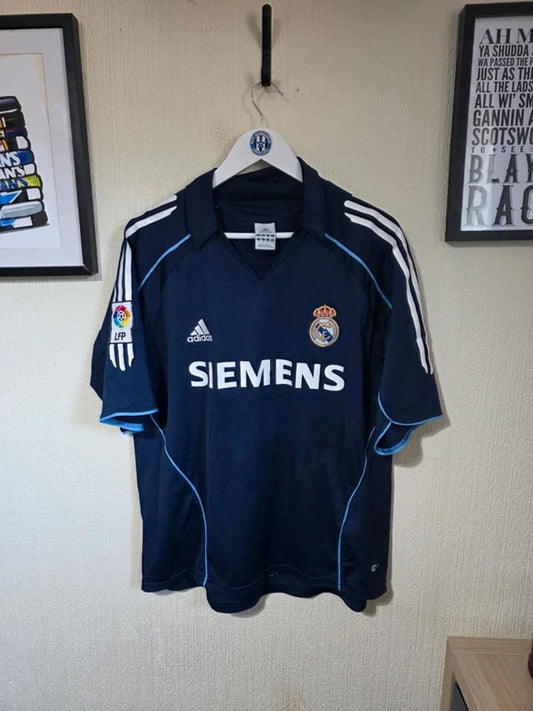 Real Madrid 2005/06 Adidas away shirt #10 Robinho - XL