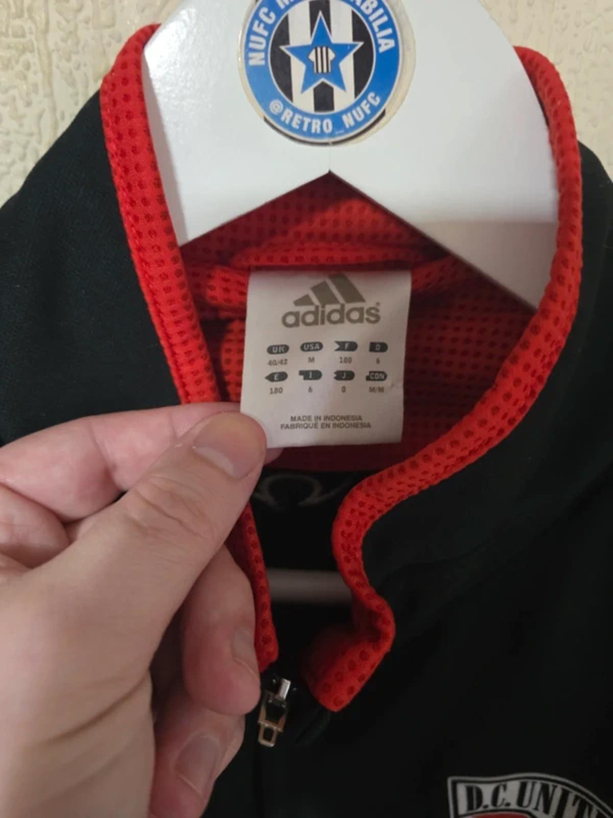 DC United 2006 Adidas 1/4 zip sweatshirt, Large
