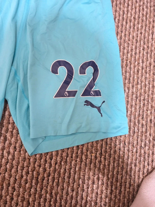 Newcastle United 2018/19 Yedlin worn puma shorts - Large