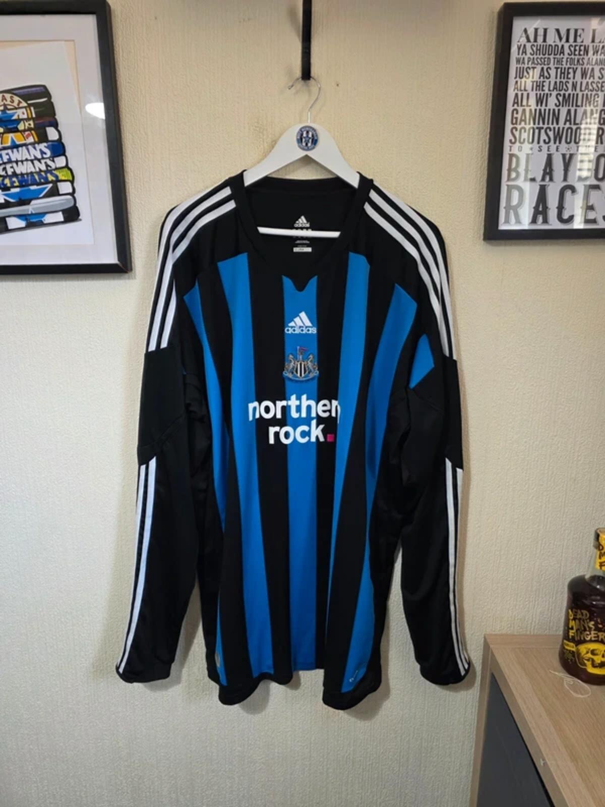 Newcastle United 2009/10 Long sleeved Adidas Third shirt - XXXL