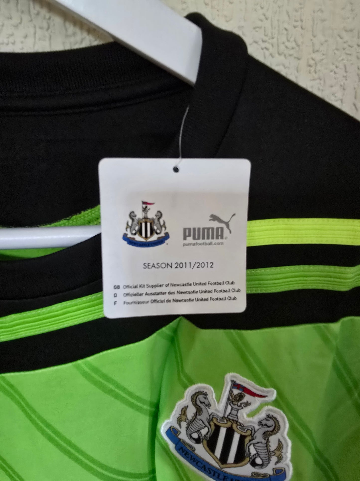 Newcastle United 2011/12 Keeper shirt, BNWT -XL