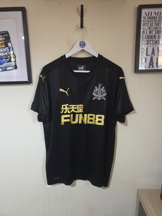 Newcastle United 2017/18 Puma third shirt #8 SHELVEY - Large