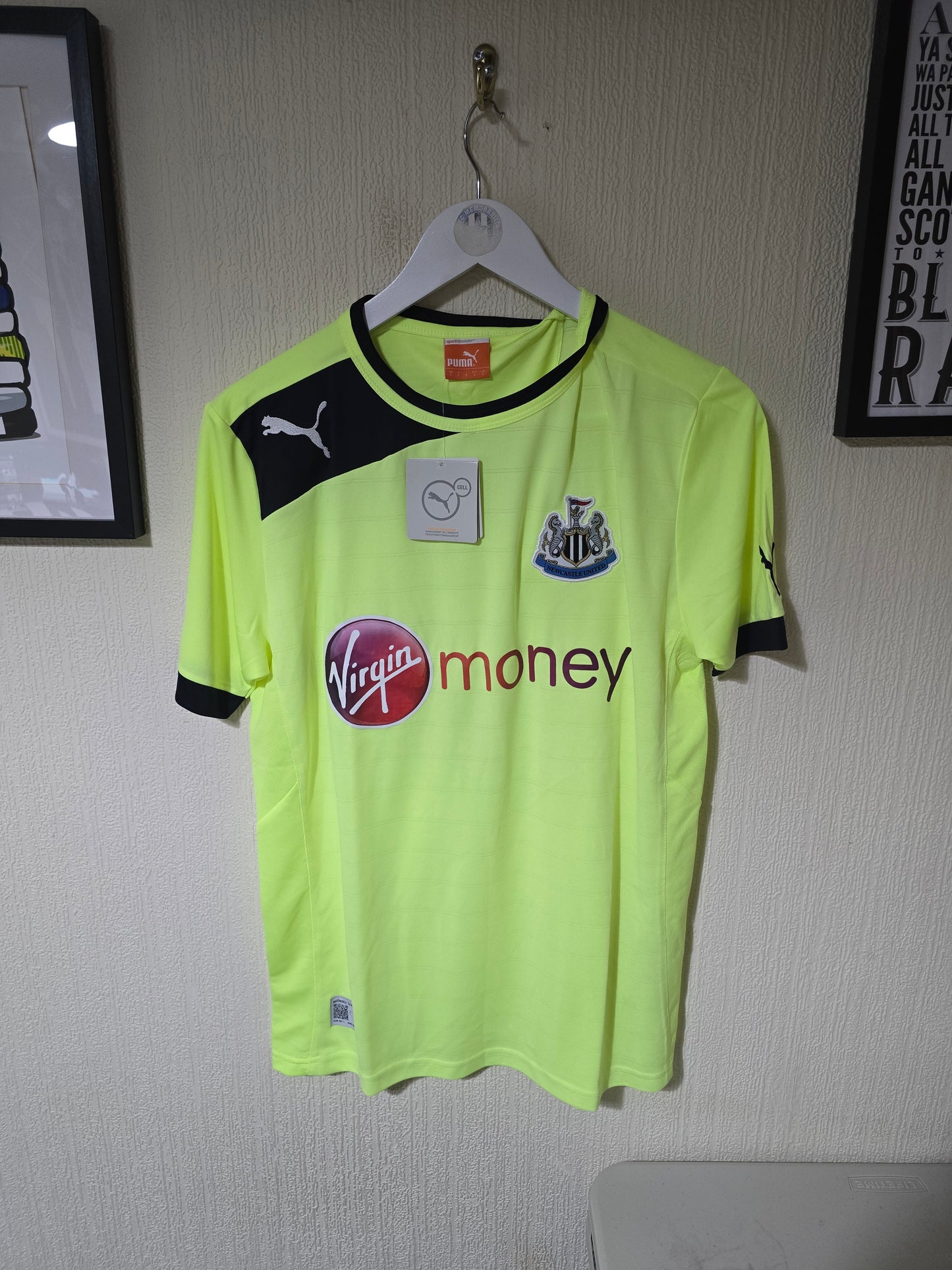 Newcastle United 2012/13 third shirt, BNWT #9 CISSE - Small