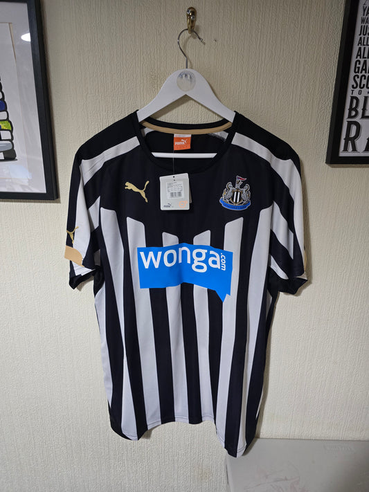 Newcastle United 2014/15 Home shirt, BNWT - Large