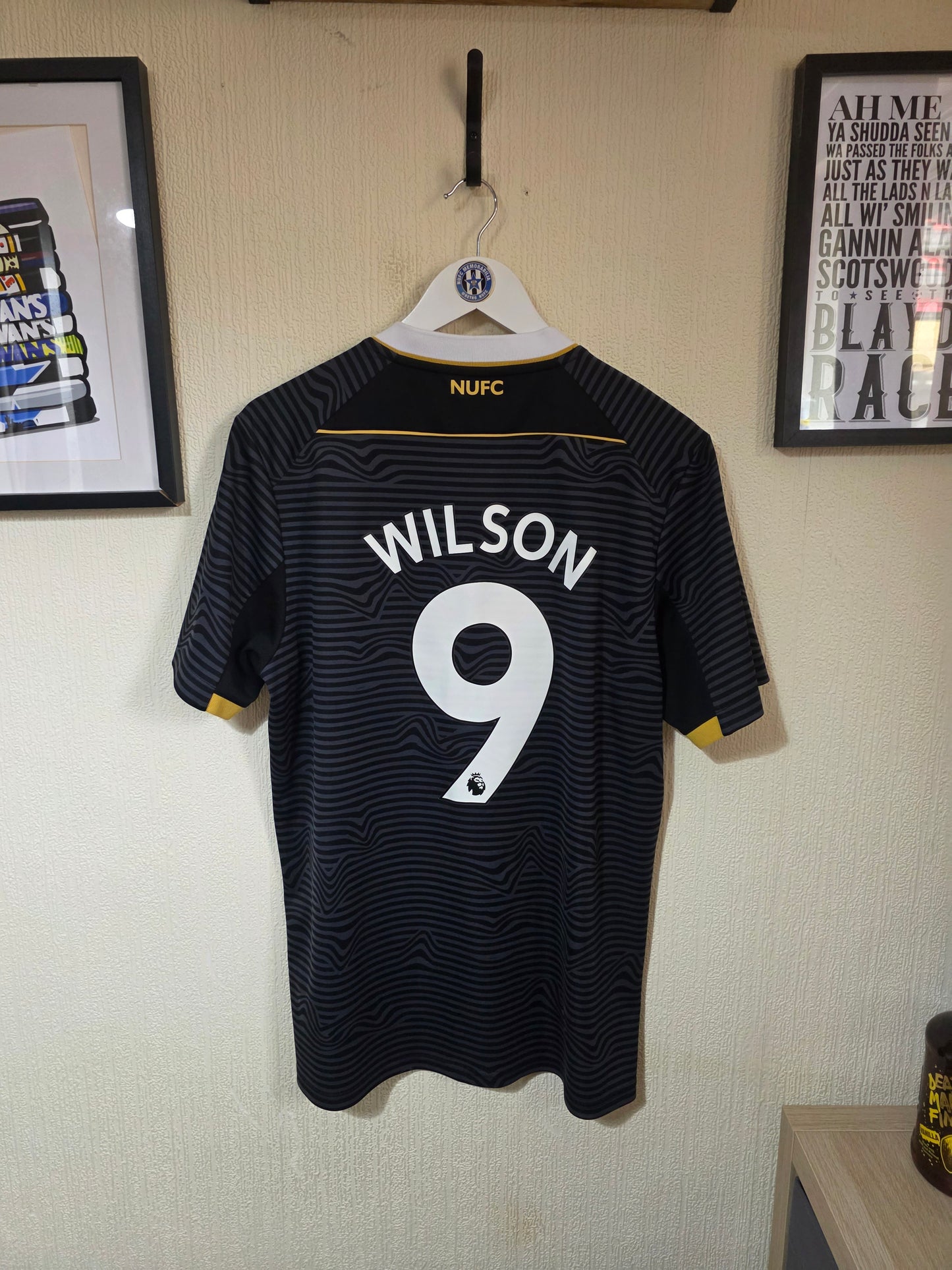 Newcastle United 2021/22 Castore third shirt #9 WILSON - XL