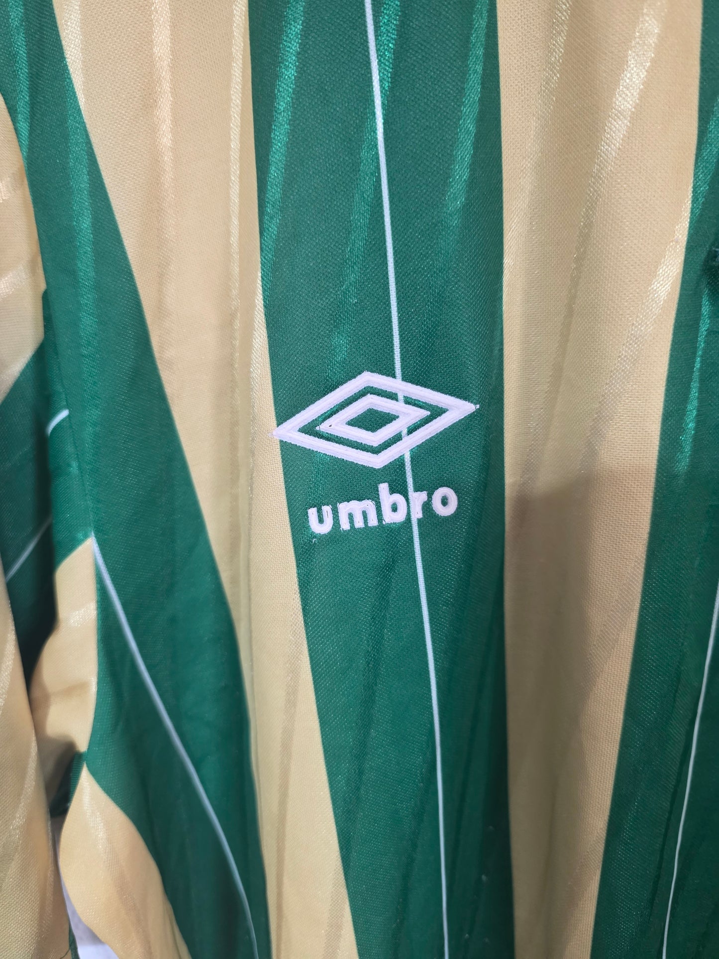 Newcastle United 1988/90 Umbro away shirt - Large