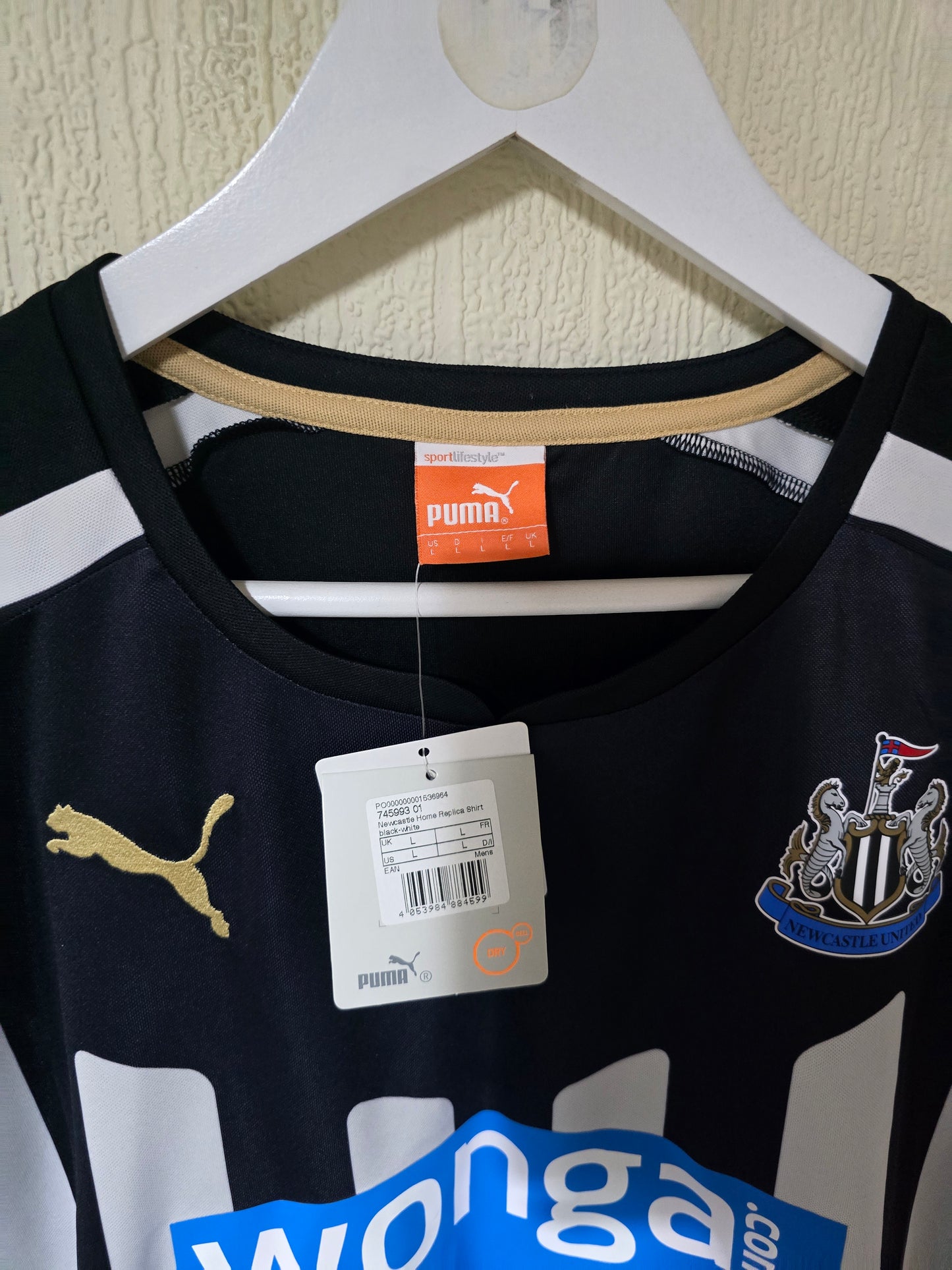 Newcastle United 2014/15 Home shirt, BNWT - Large