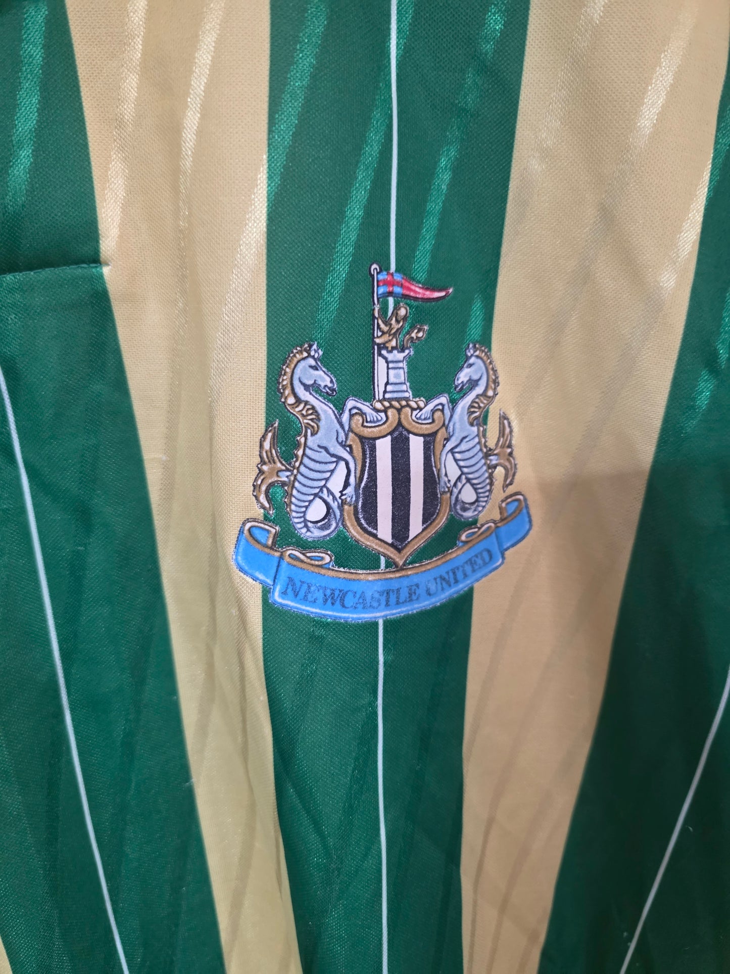 Newcastle United 1988/90 Umbro away shirt - Large