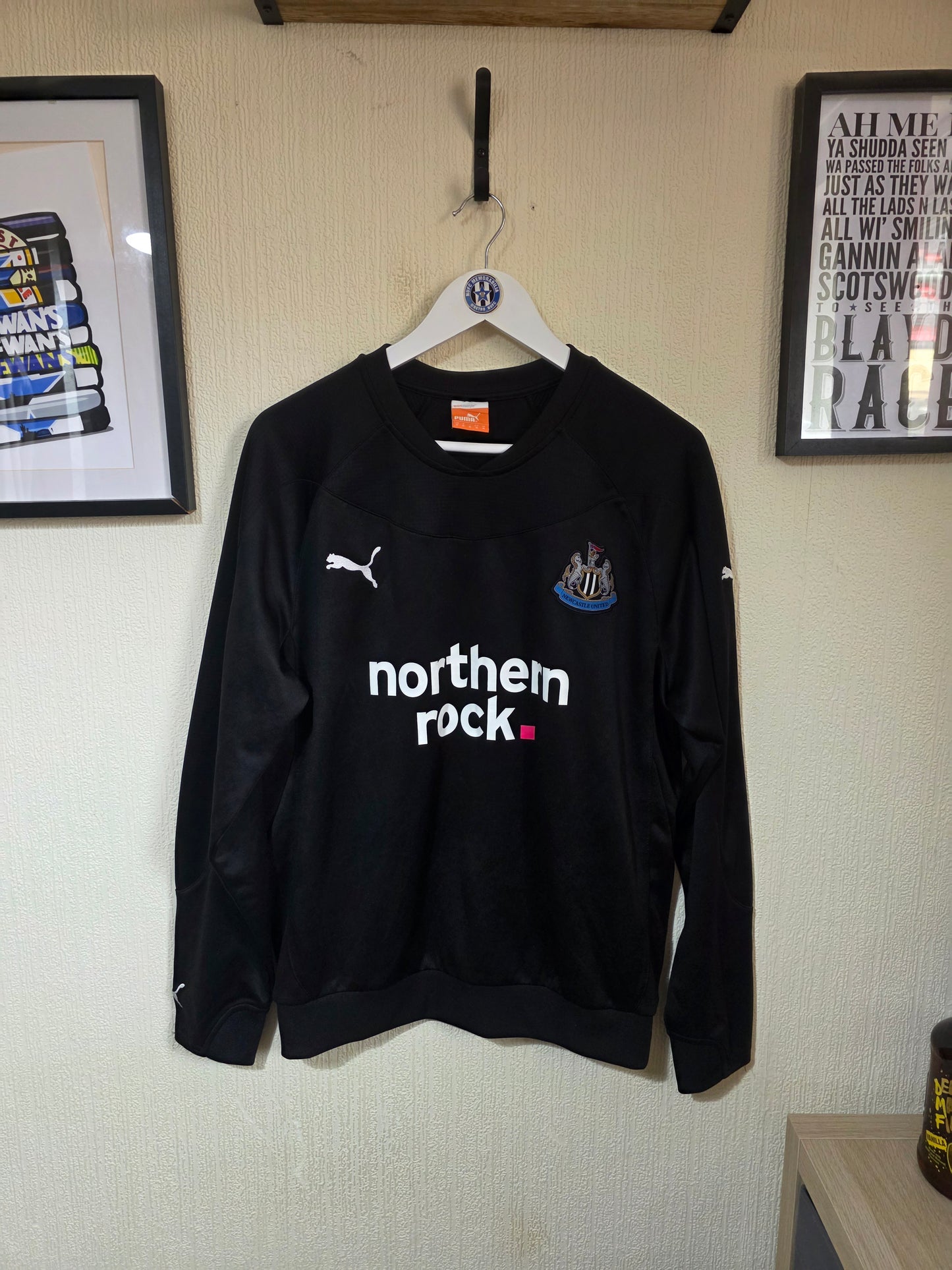 Newcastle United 2011/12 Puma Sweatshirt - Medium
