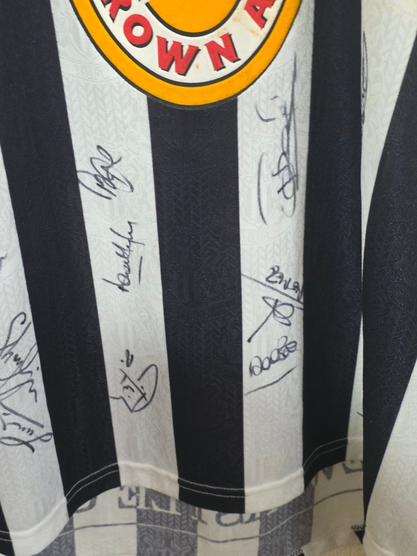 Newcastle United 1997/99 Squad signed Adidas home shirt
