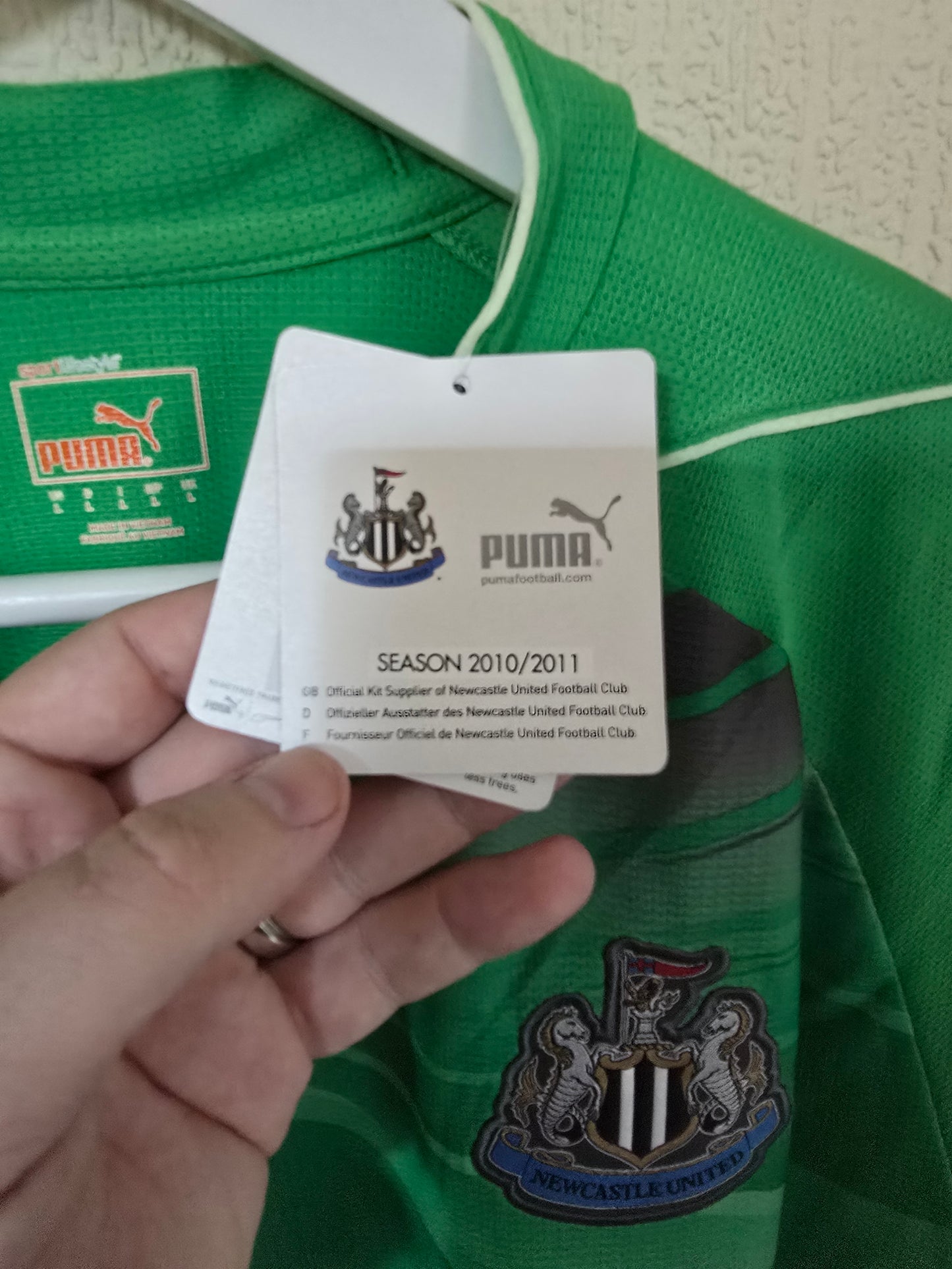 Newcastle United 2010/11 Keeper shirt, BNWT - Large