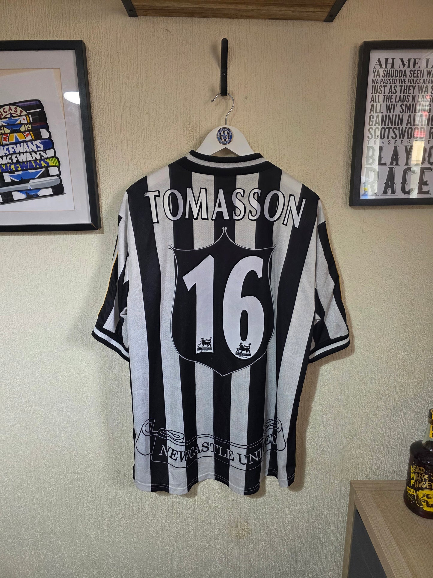 Newcastle United 1997/99 Adidas home shirt #16 THOMASSON - Large