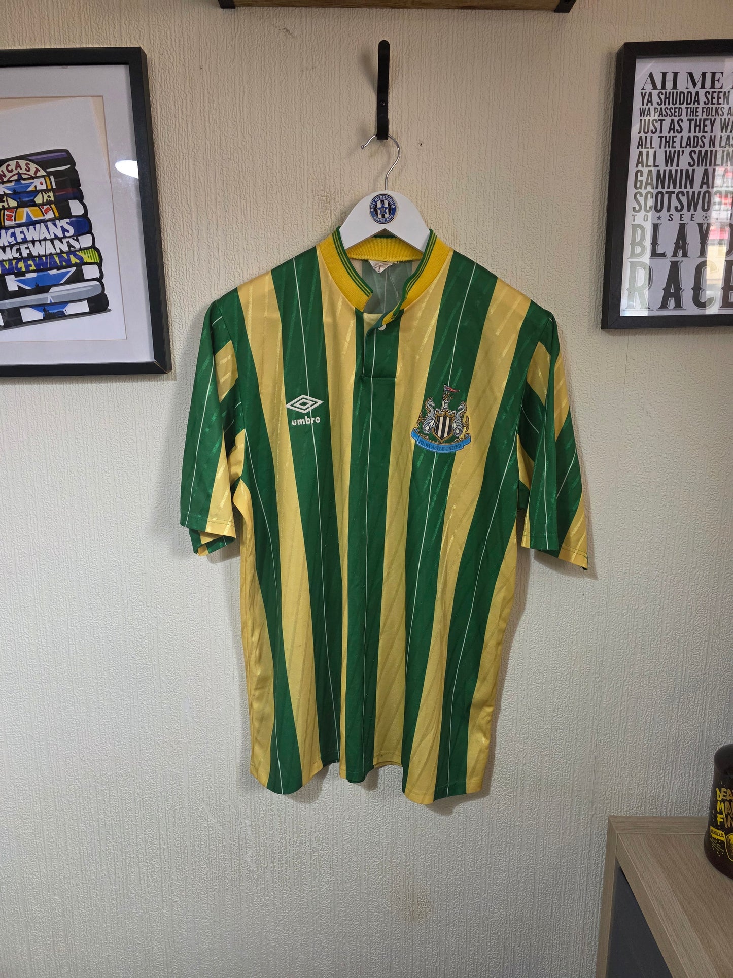 Newcastle United 1988/90 Umbro away shirt - Large