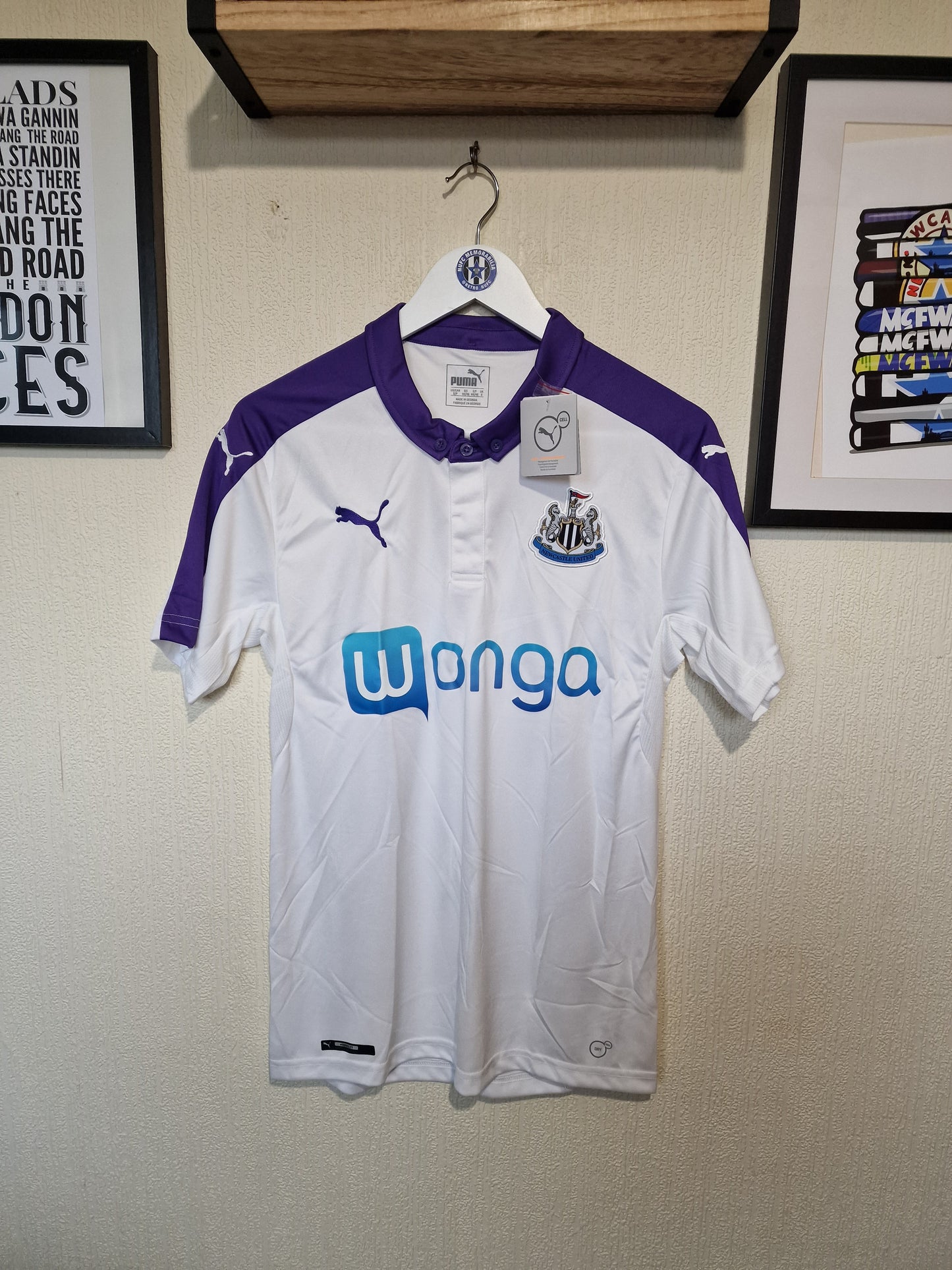 Newcastle United 2016/17 Third shirt BNWT - Small
